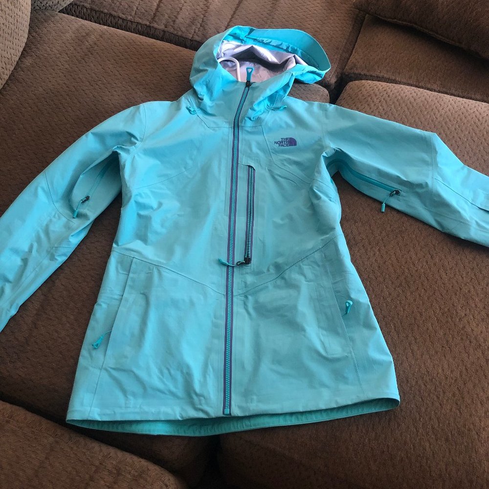 Womens North Face Gore-tex hardshell ski jacket- S